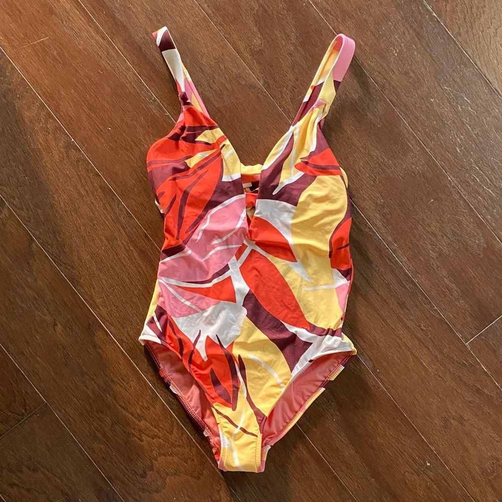 SEAFOLLY | Suit - Picture 1 of 7